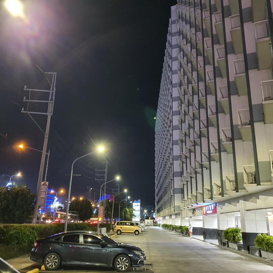 Shell Residences Pasay Exterior photo